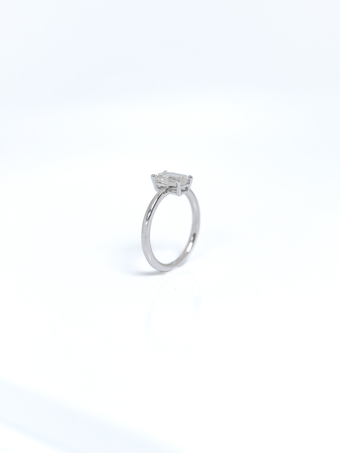 EMERALD CUT 1 CARAT DIAMOND RING